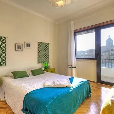 Apartment Fuer 20 Personen In Lissabon, Regio De Costa De *