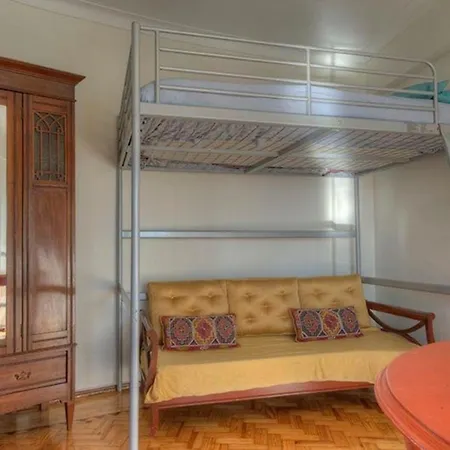 Fuer 20 Personen In Lissabon, Regio De Costa De Apartment *