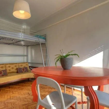 Apartment Fuer 20 Personen In Lissabon, Regio De Costa De *