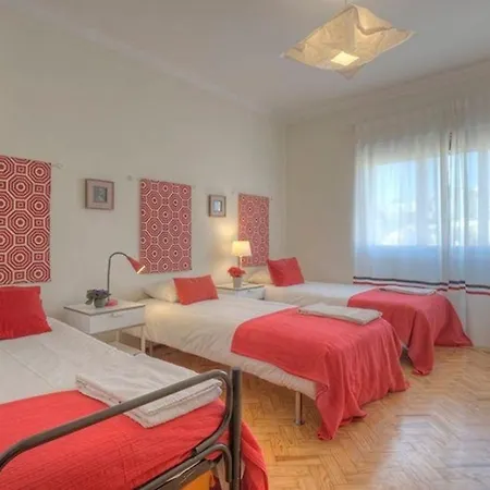 Apartment Fuer 20 Personen In Lissabon, Regio De Costa De Lisbon